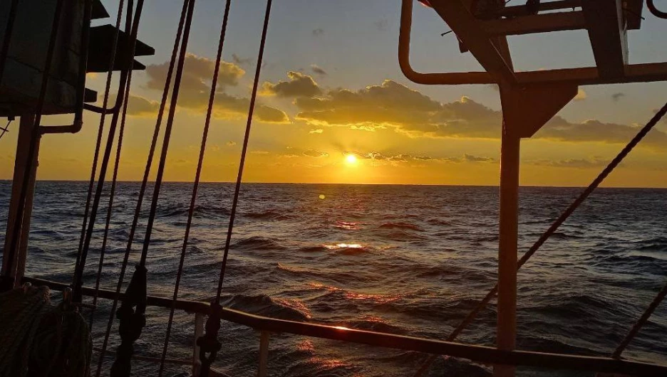 Работа на морях и реках