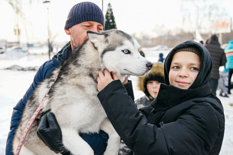 Алтайский шинный комбинат провел новогодний праздник для детей сотрудников.