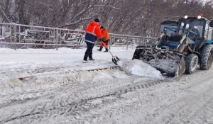 Уборка снега в Барнауле.