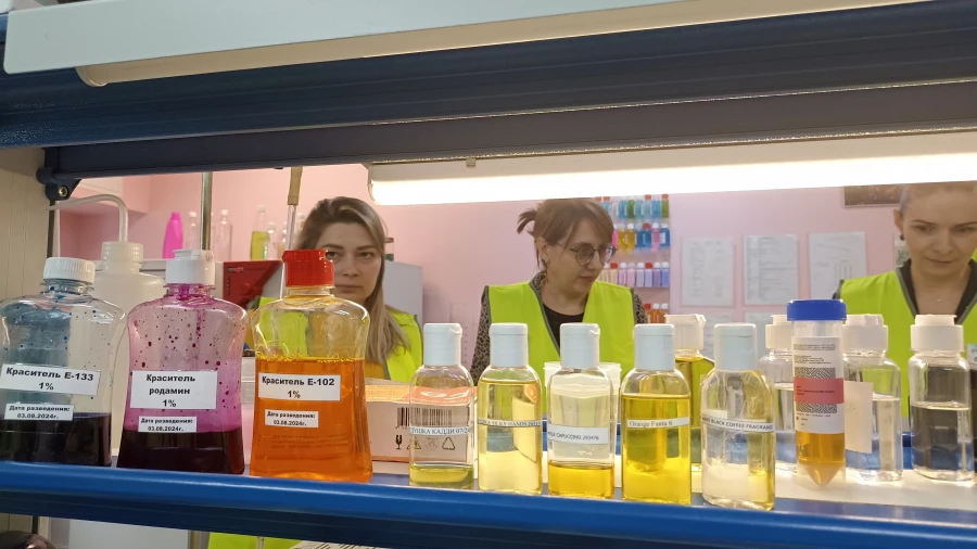 Производство на предприятии «Ренессанс косметик».