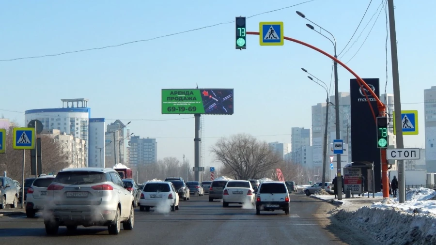 В Барнауле на Павловском тракте установили внушительных размеров цифровой суперсайт.