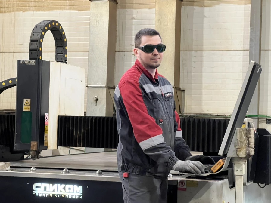 На производстве ГК «СПИКОМ».