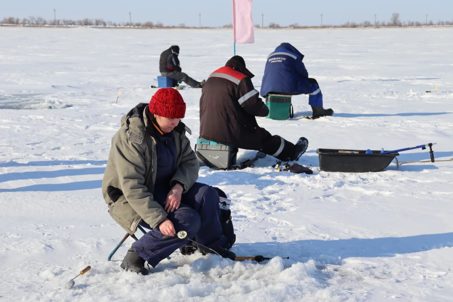 Соревнования по зимней рыбалке. 