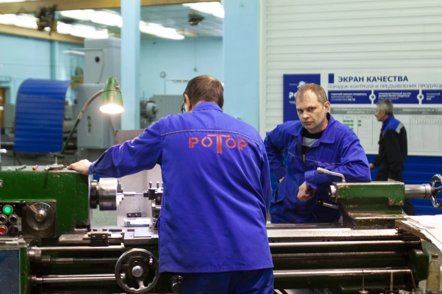 На заводе «Ротор».