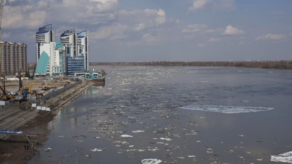 Ледоход в Барнауле, 2025 год.