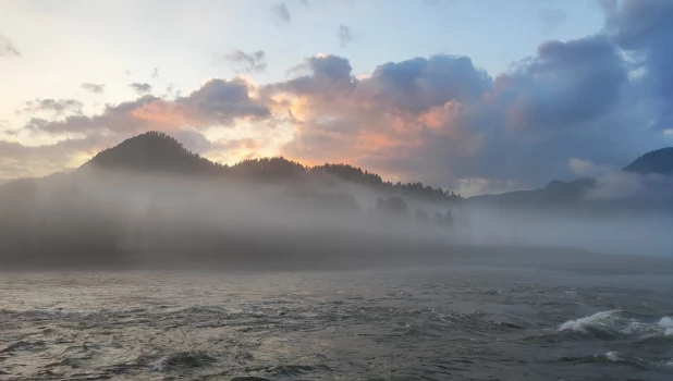 Катунь в тумане.