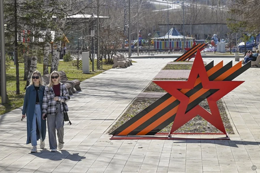 Барнаул начали готовить к празднику 80-летию Победы.