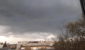 Дождевая туча в Барнауле.