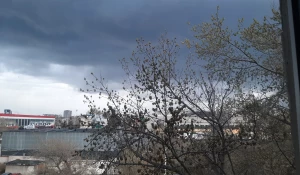 Дождевая туча в Барнауле.