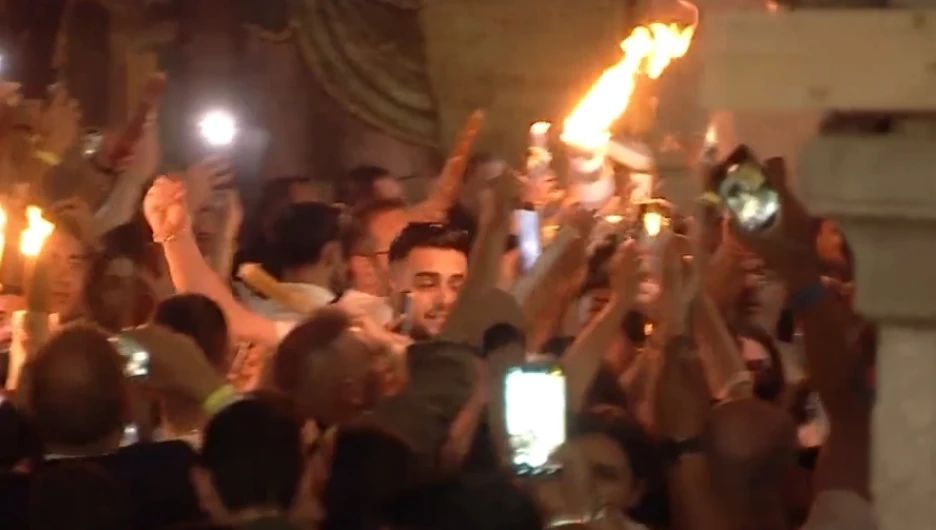 Сошел Благодатный огонь в Иерусалиме