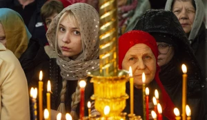 Ночная пасхальная служба.