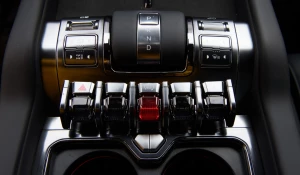 Презентация современных автомобилей от руководителя «Vin-кодер» (ранее брэнд «Зиас-Авто») Константина Денисенко на встрече «Женского клуба».