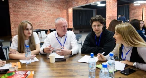 ИД «Алтапресс» и Алтайское региональное отделение «Клуба молодых промышленников» провели стратегическую сессию по решению проблемы кадрового дефицита в промышленности.