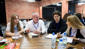 ИД «Алтапресс» и Алтайское региональное отделение «Клуба молодых промышленников» провели стратегическую сессию по решению проблемы кадрового дефицита в промышленности.