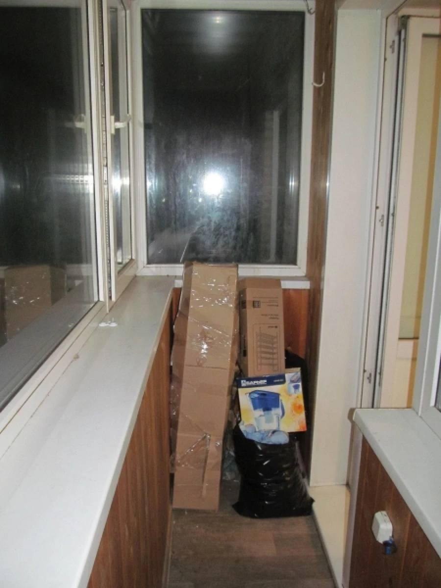 В Барнауле пятилетняя девочка выпала с балкона.