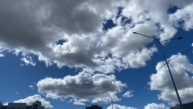 Майское облачное небо порадовало барнаульцев