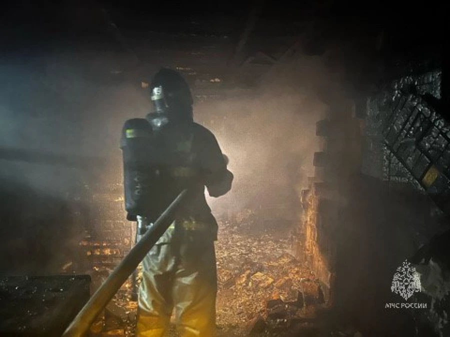 Загорелся частный дом в Бийске