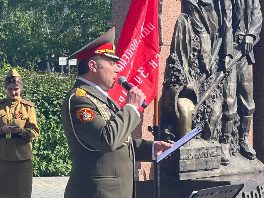 Заводчане почтили память тружеников тыла в День Победы в Барнауле.