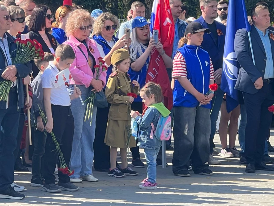 Заводчане почтили память тружеников тыла в День Победы в Барнауле.