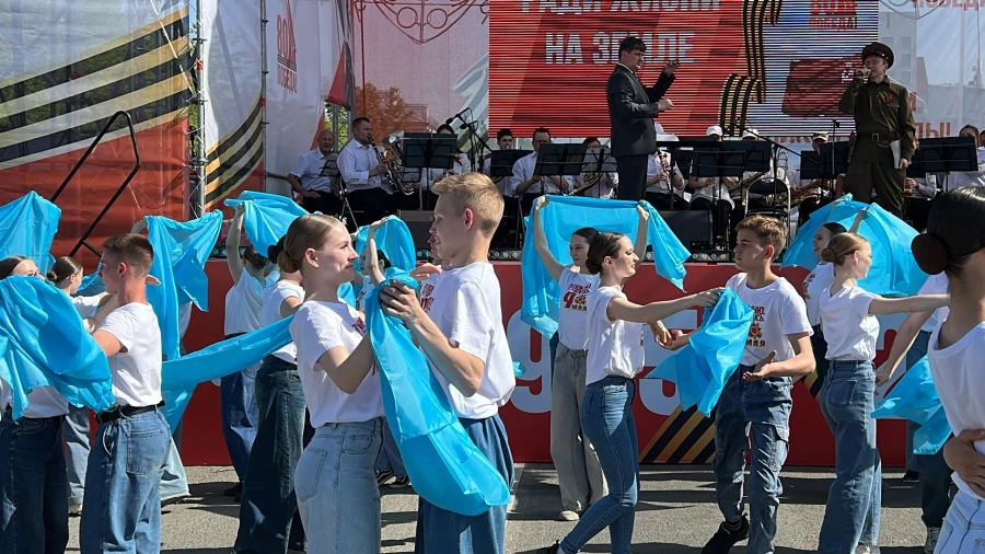 Концерт на пл. Сахарова в День Победы — 2025.