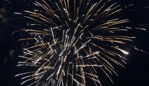 Праздничный салют в Барнауле в День Победы — 2025.