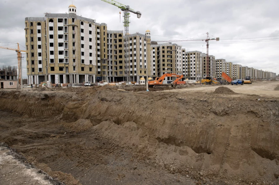 Строительство нового района имени Путина в Грозном.