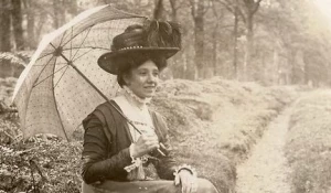 Шляпки и зонты продавались в магазинах барнаульского купца Михаила Вершинина.