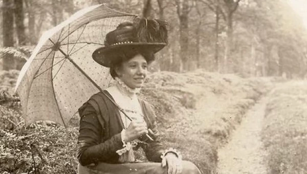 Шляпки и зонты продавались в магазинах барнаульского купца Михаила Вершинина.