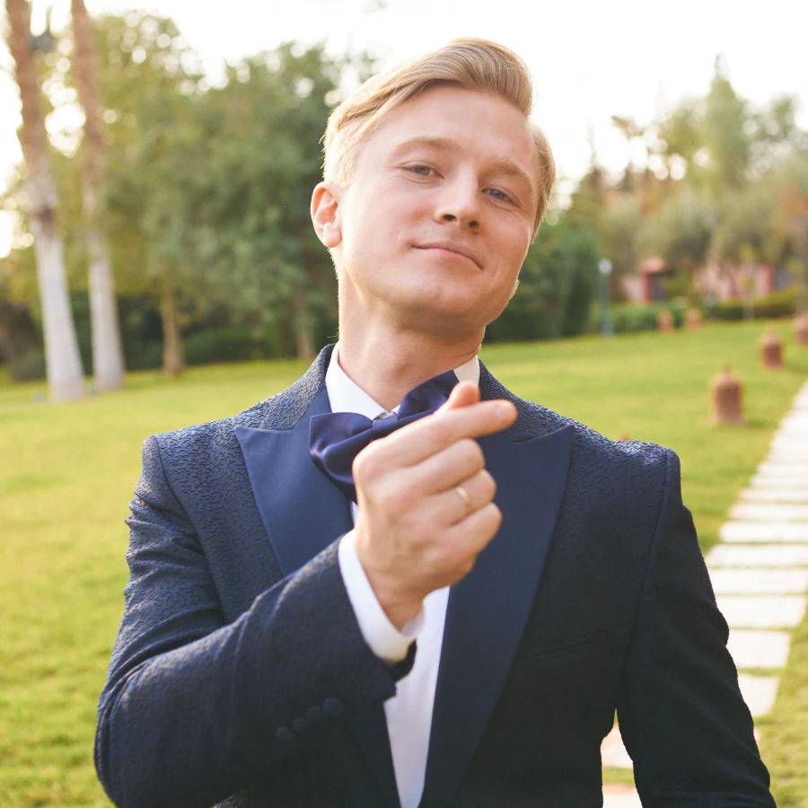 17. Вячеслав Чепурченко — актёр, участник «Звёзды в Африке», «Выжить в
Самарканде. Игра сезонов», суперфиналист «Выжить в Дубае. Возвращение».
«Я вообще обожаю реалити, и «Мастер игры» – это новый вызов. Если в других
шоу психологические игры могут быть вторстепенным фактором, то тут на этом
всё в принципе и основано», - говорит старожил реалити на ТНТ.