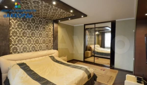 Квартира с тремя большими лоджиями продается в Барнауле за 20 млн рублей