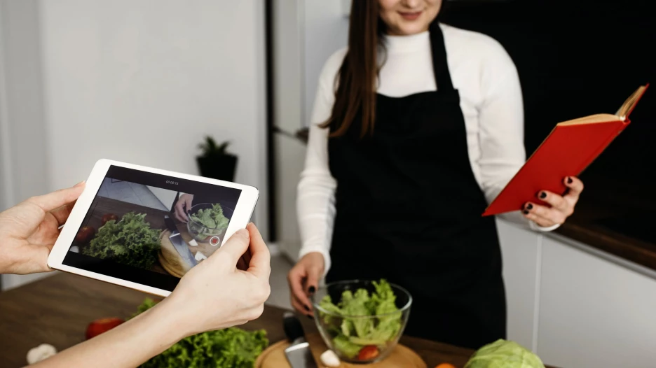 Запись видео для гастрономического блога.
