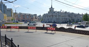 Ремонт трамвайного переезда на площади Октября в Барнауле.
