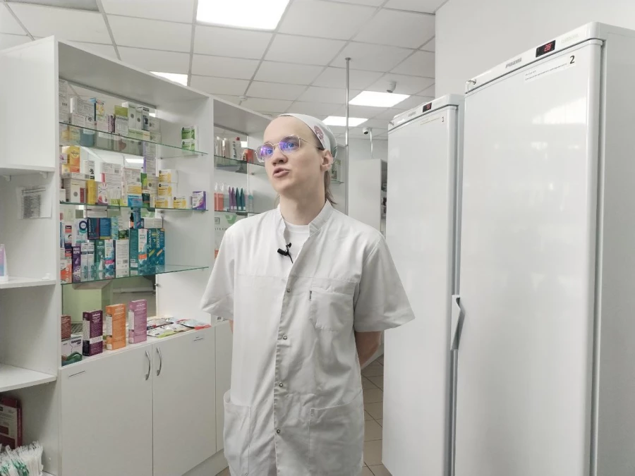 Дмитрий Турчанинов, провизор рецептурно-производственного отдела Дмитрий Турчанинов, провизор рецептурно-производственного отдела