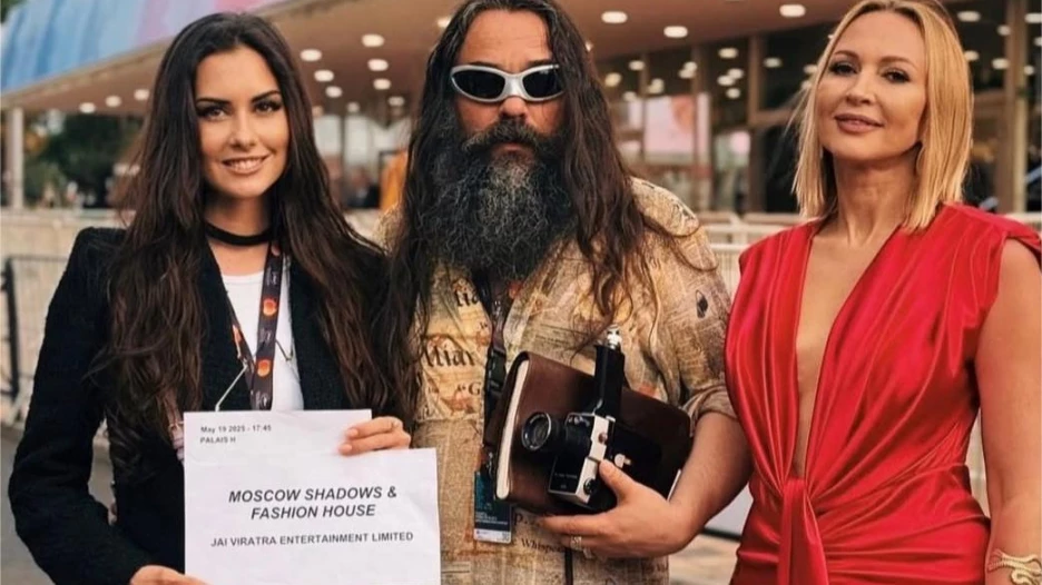 На Каннском фестивале представили фильм «Тени Москвы» с барнаульской актрисой.