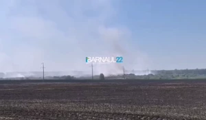 Дымит полигон ТБО в Бийске.