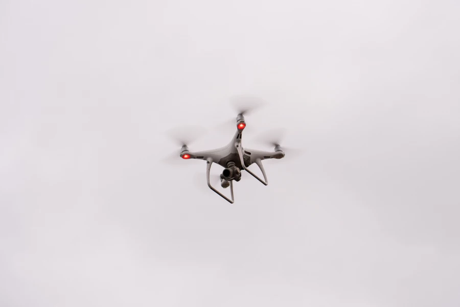 Энергетики взяли квадрокоптеры на вооружение для обследования опор линий электропередачи.