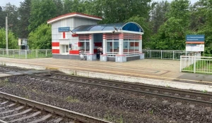 В Новосибирске электричка насмерть сбила юношу