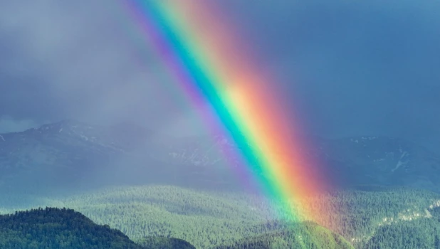 Радуга на фоне гольцов Корбу.