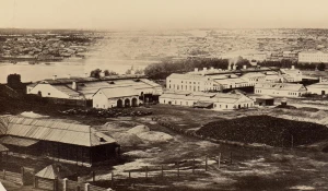 Барнаульский сереброплавильный завод и город Барнаул. Фото 1860-х годов. 