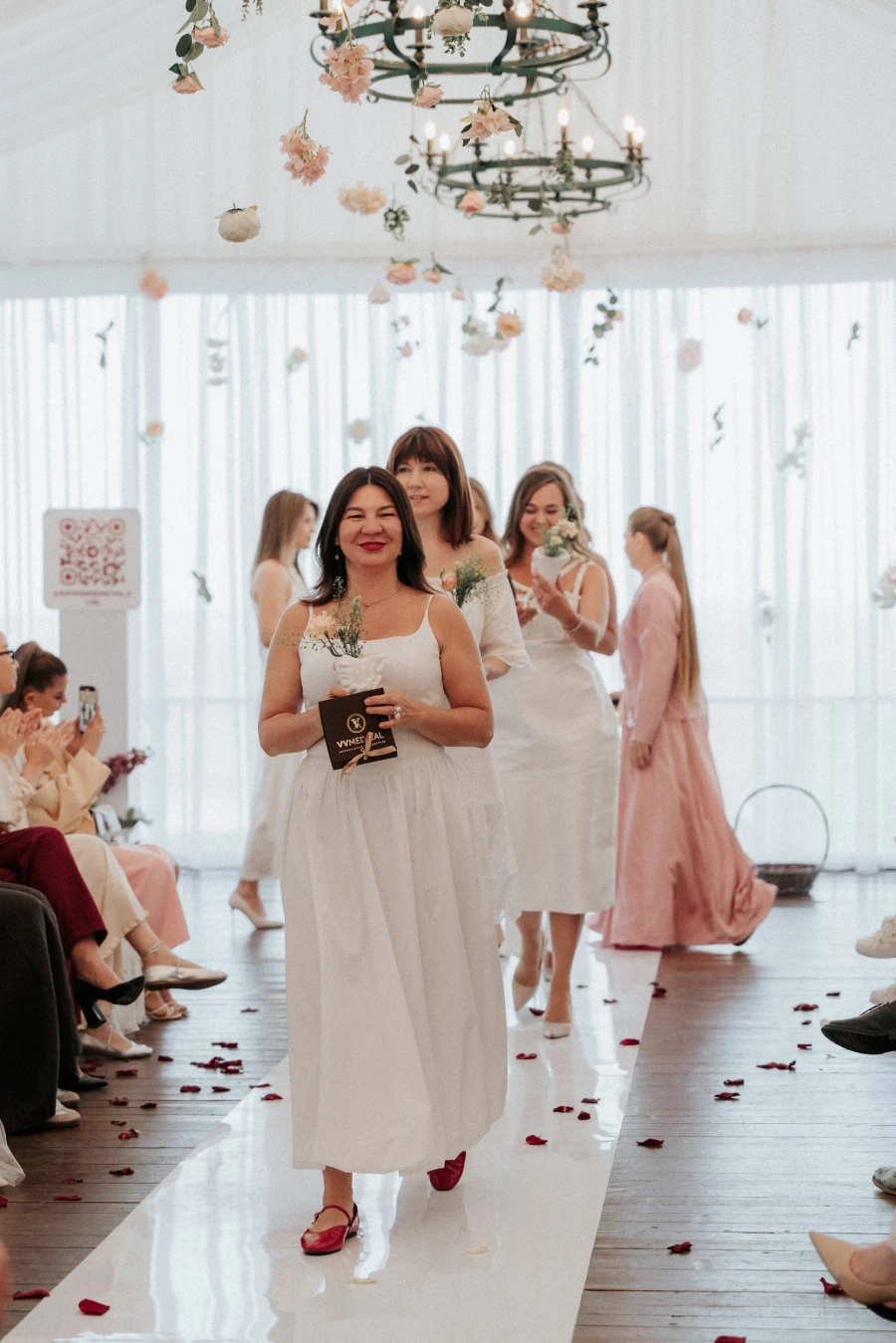 В шатре «Монблан» прошло ежегодное вручение премии от Женского делового альянса «Совершенство».