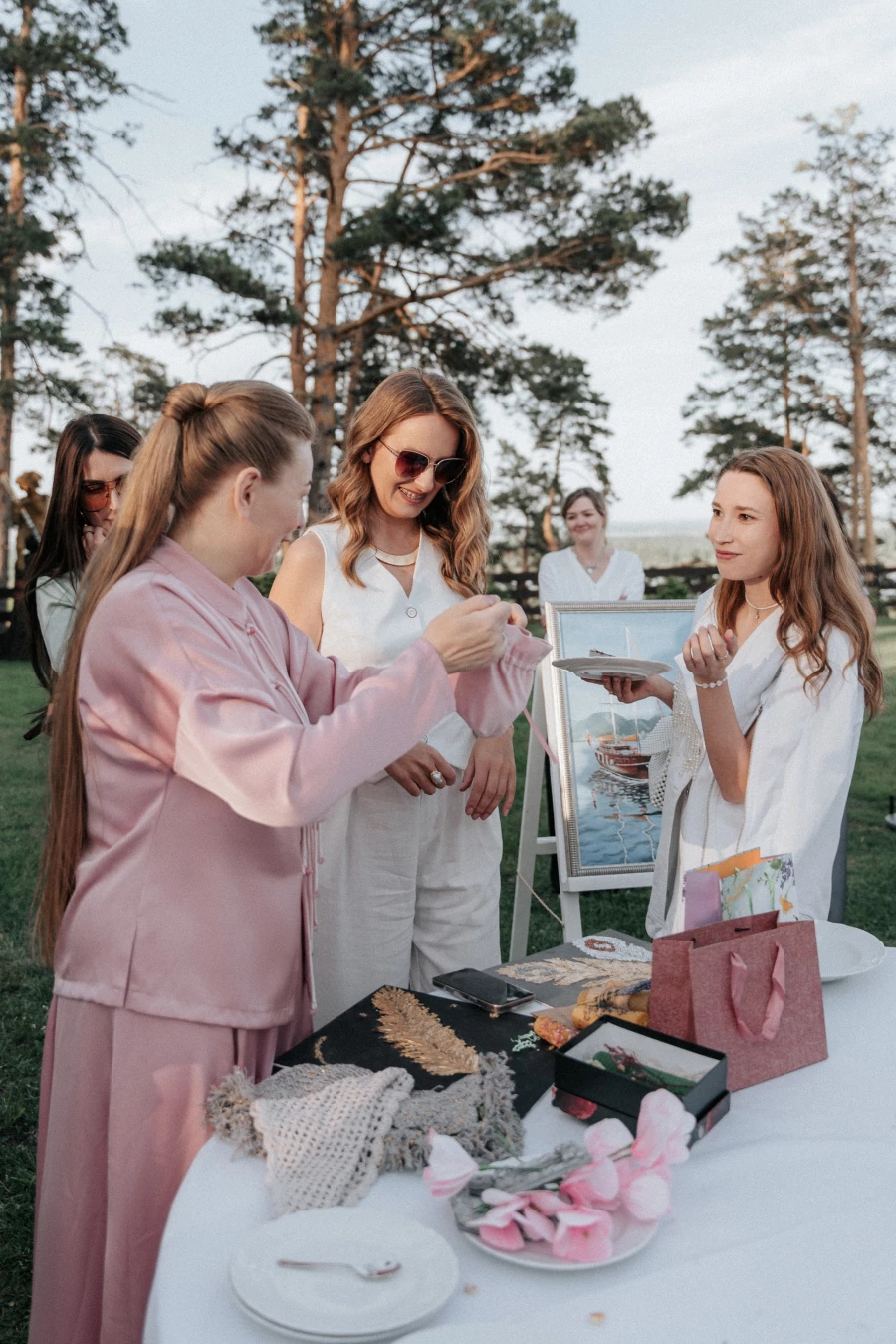 В шатре «Монблан» прошло ежегодное вручение премии от Женского делового альянса «Совершенство».