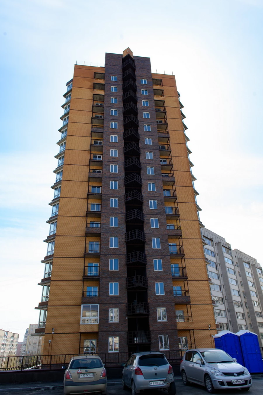 Ул. Папанинцев,143 Ул. Папанинцев,143