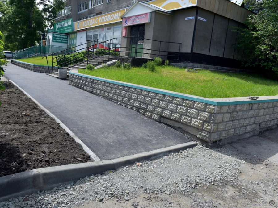 Благоустройство дворов.