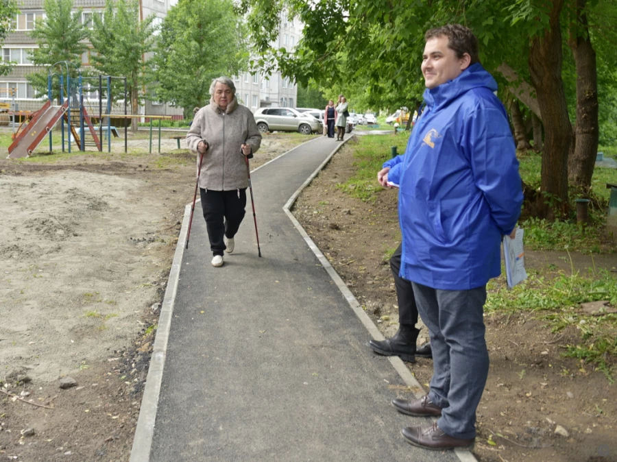 Благоустройство дворов.