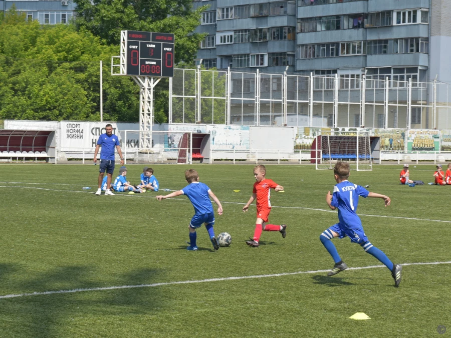 Турнир по футболу среди спортсменов 2017- 2018 годов рождения.