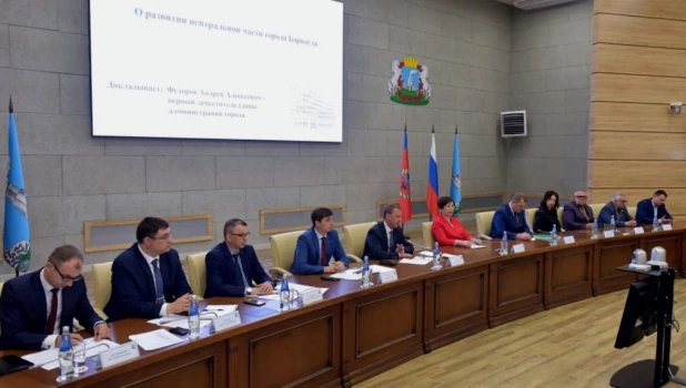 Совещание по вопросу развития центральной части города и исторического центра краевой столицы.