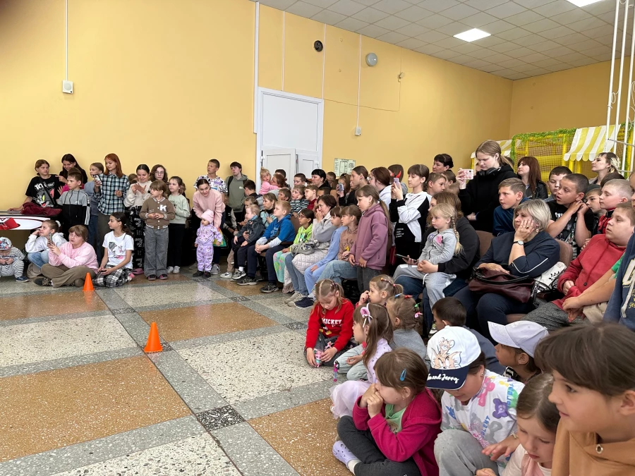 Федерация кинологического спорта представила кинологическое шоу.