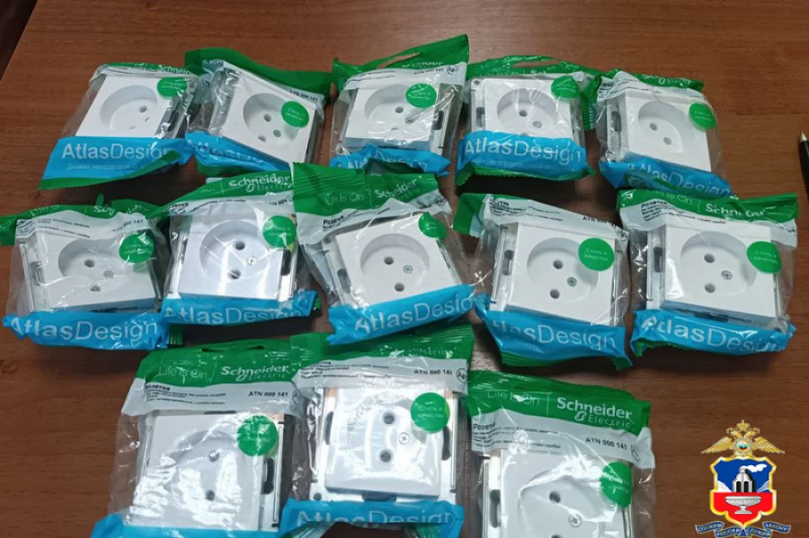 В Алтайском крае группа мошенников обманула 82 пенсионера под видом ремонта окон и розеток.