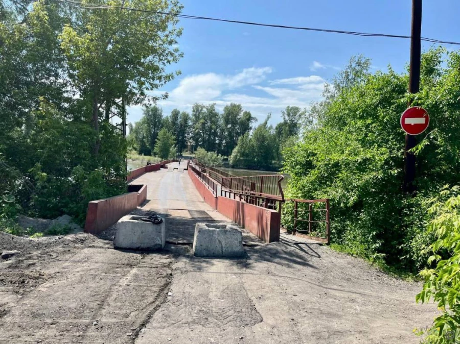 В барнаульском микрорайоне Затон открыто движение по дороге на остров Шубинский.