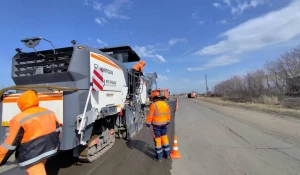 Продолжается ремонт федеральной дороги в Рубцовске